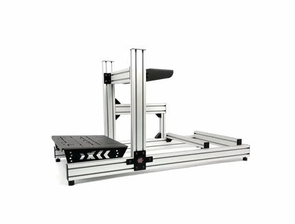 SimXPro R80 GT simracer cockpit med ergonomisk design og robuste metalrammer til realistisk racingoplevelse.