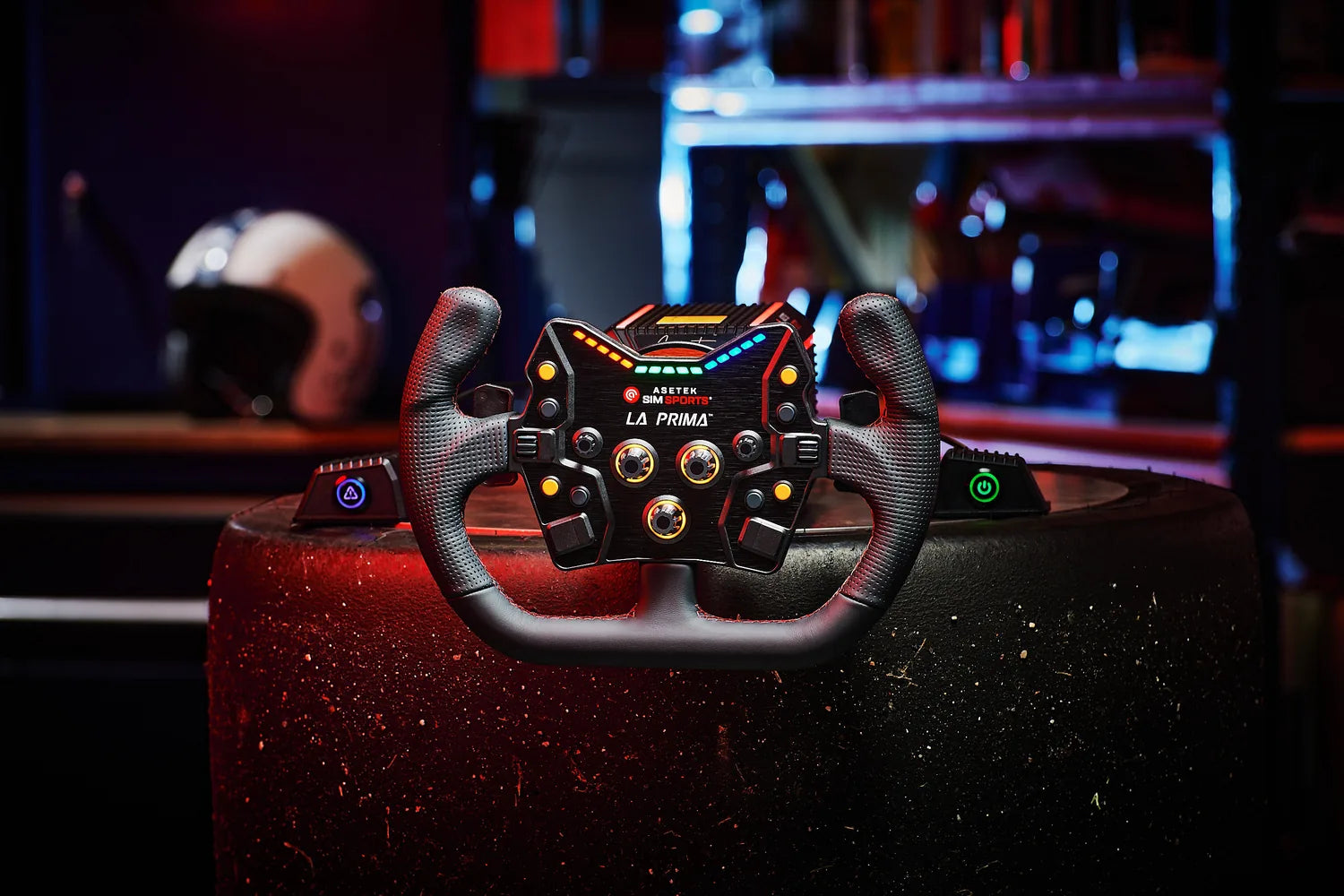 Asetek Racing åbent D sort rattet med sort blødt læder og perforeret læderhåndtag til simracing.