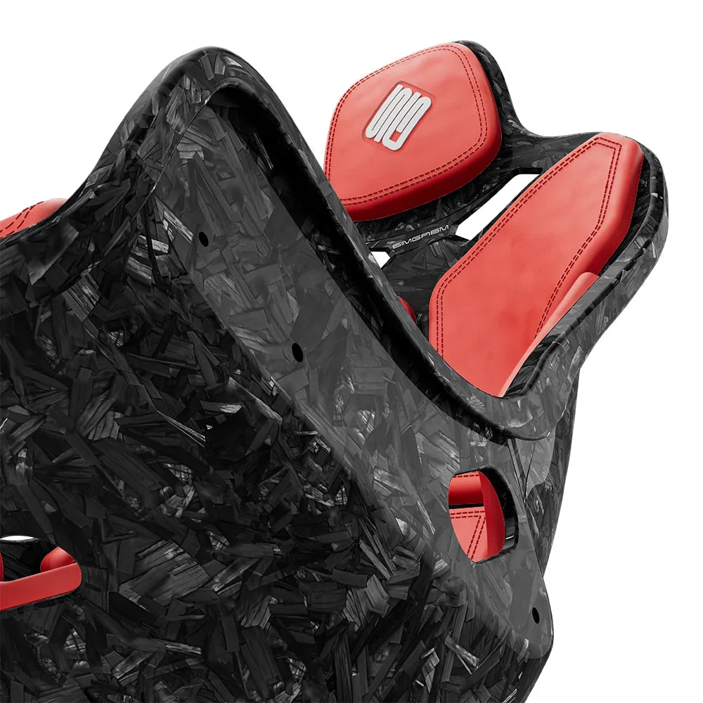 Close-up of the red cushions and side opening on the SIMGASM Atlas Formula seat with a Forged Carbon Look shell